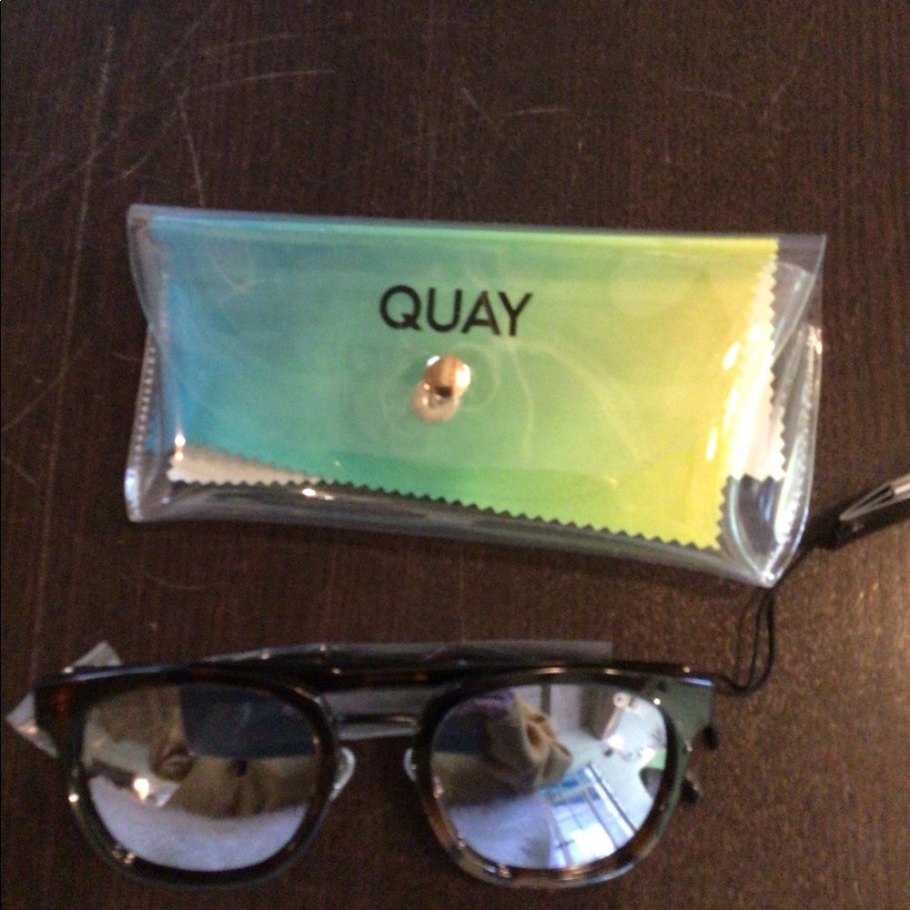 SOoold ❌Quay rare two tone Coolin Sunnies polarize - Picture 5 of 6
